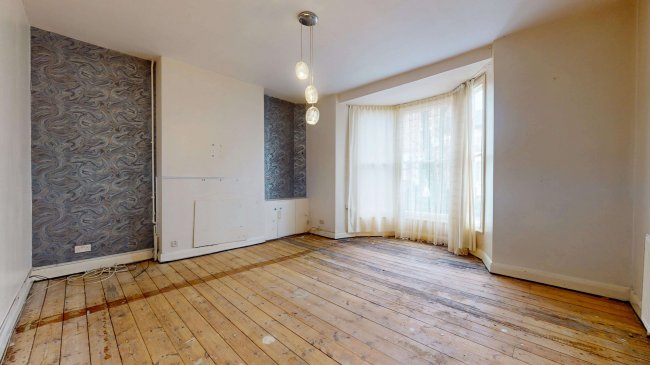 100A Farleigh Road, Stoke Newington, London, N16 7TQ 7
