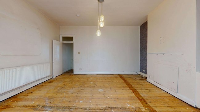 100A Farleigh Road, Stoke Newington, London, N16 7TQ 7