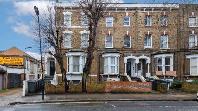 100A Farleigh Road, Stoke Newington, London, N16 7TQ 7