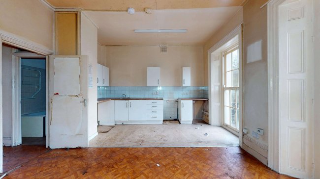 Flat B, 220 Liverpool Road, Islington, London, N1 1LE 4