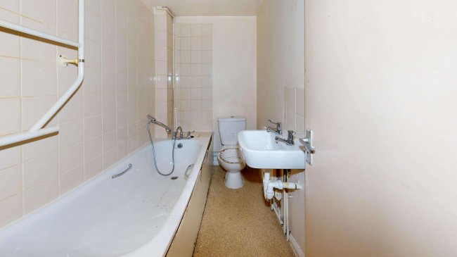 Flat B, 220 Liverpool Road, Islington, London, N1 1LE 4