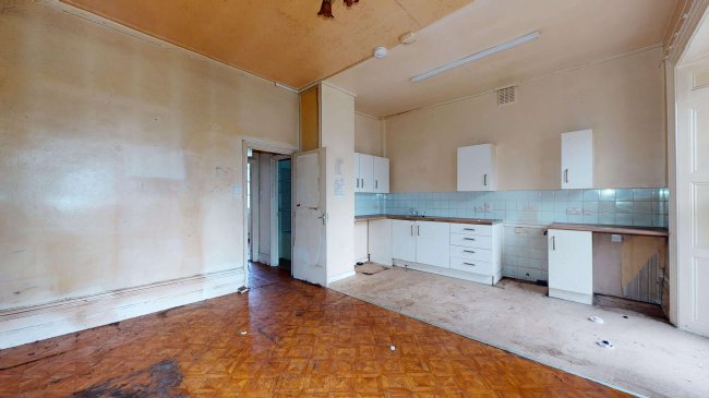 Flat B, 220 Liverpool Road, Islington, London, N1 1LE 4