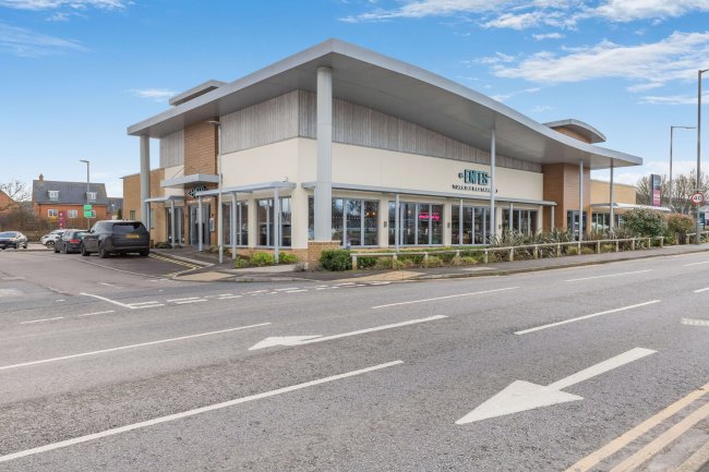 136 Needlepin Way, Buckingham, Buckinghamshire, MK18 1SH 3