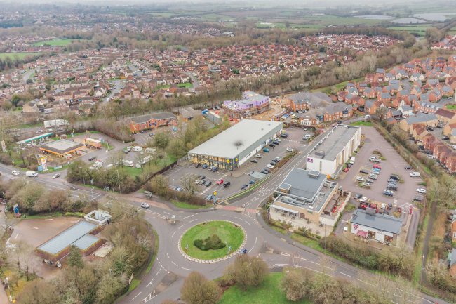 136 Needlepin Way, Buckingham, Buckinghamshire, MK18 1SH 3