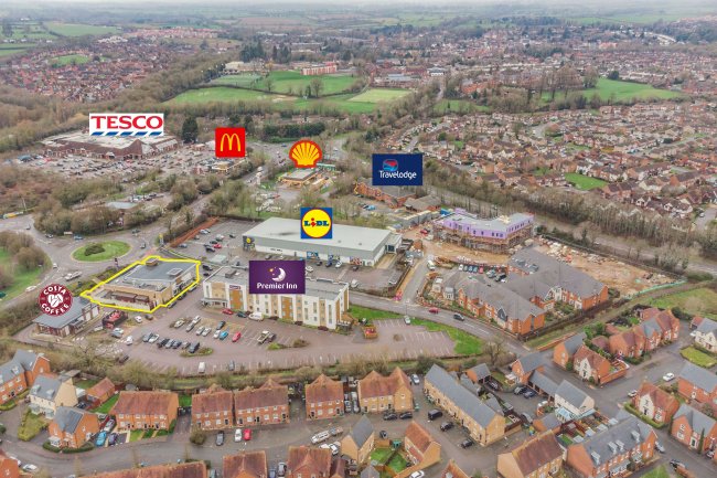 136 Needlepin Way, Buckingham, Buckinghamshire, MK18 1SH 3
