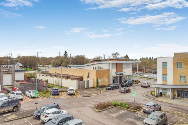 136 Needlepin Way, Buckingham, Buckinghamshire, MK18 1SH 3