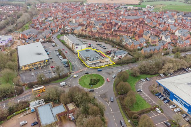 136 Needlepin Way, Buckingham, Buckinghamshire, MK18 1SH 3