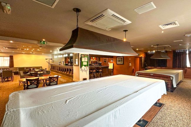 New Beeston Social Club, 146 Station Road, Beeston, Nottingham NG9 2AY 5