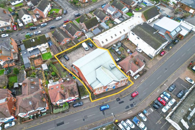 New Beeston Social Club, 146 Station Road, Beeston, Nottingham NG9 2AY 5