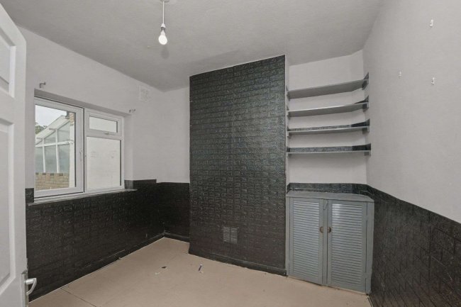 6 Barnwell Road, Brixton, London, SW2 1PW 5