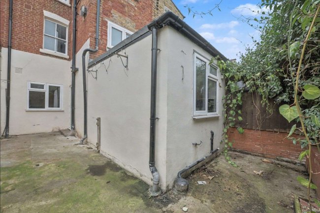 6 Barnwell Road, Brixton, London, SW2 1PW 5