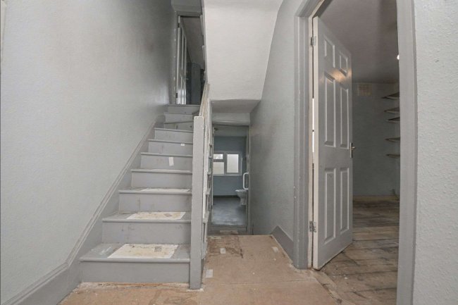 6 Barnwell Road, Brixton, London, SW2 1PW 5