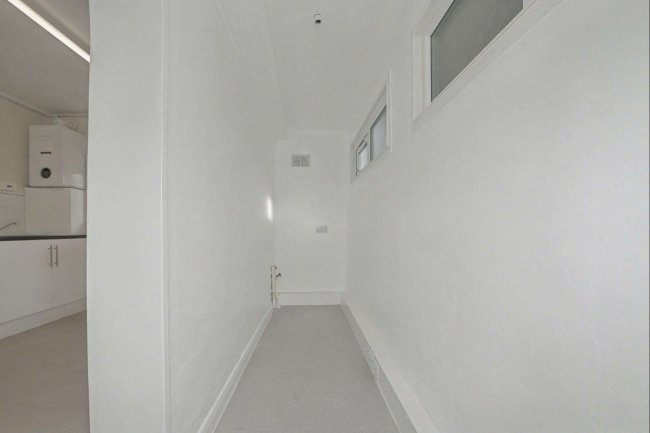 24 Cross Road, Croydon CR0 6TA 7
