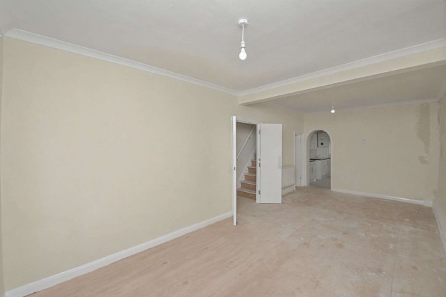24 Cross Road, Croydon CR0 6TA 7