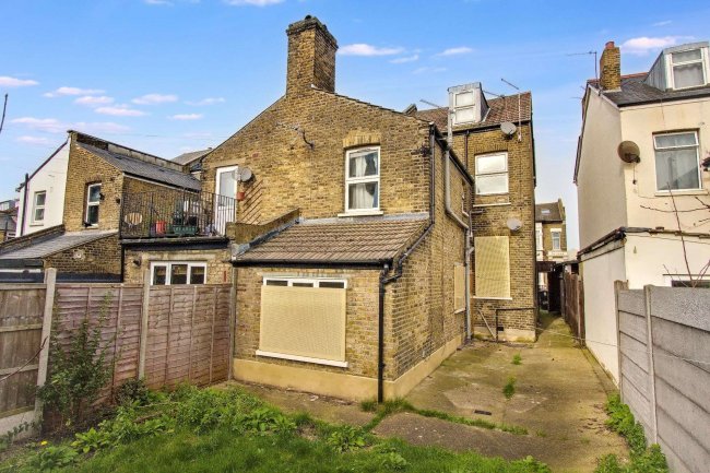 Ground Floor Flat, 139 Upton Lane, London E7 9PJ 1
