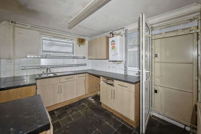 27 Stock Street, Plaistow, London, E13 0BX 5