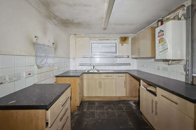 27 Stock Street, Plaistow, London, E13 0BX 5