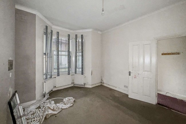 27 Stock Street, Plaistow, London, E13 0BX 5