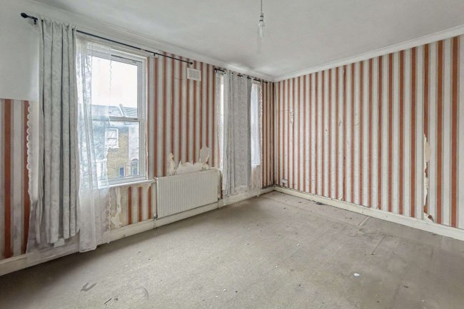 27 Stock Street, Plaistow, London, E13 0BX 5