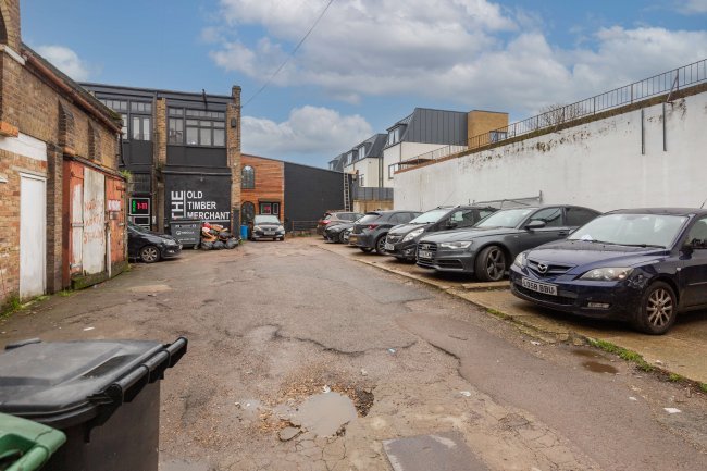 1 Bruce Grove, Tottenham, London, N17 6RA 6