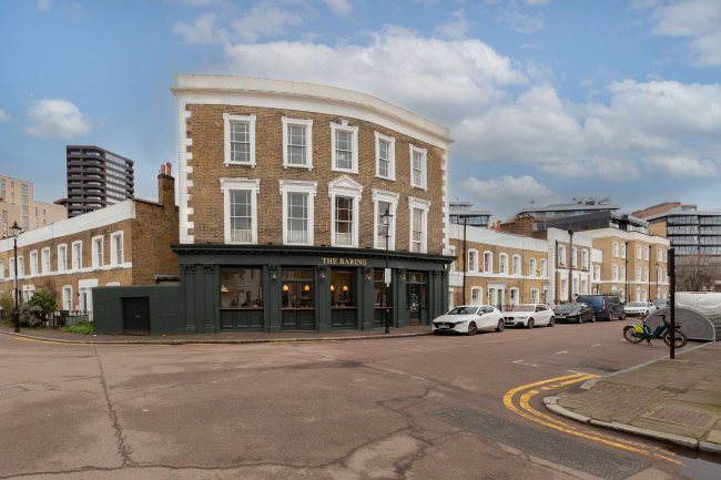 The Baring Arms, 55 Baring Street, London N1 3DS 2