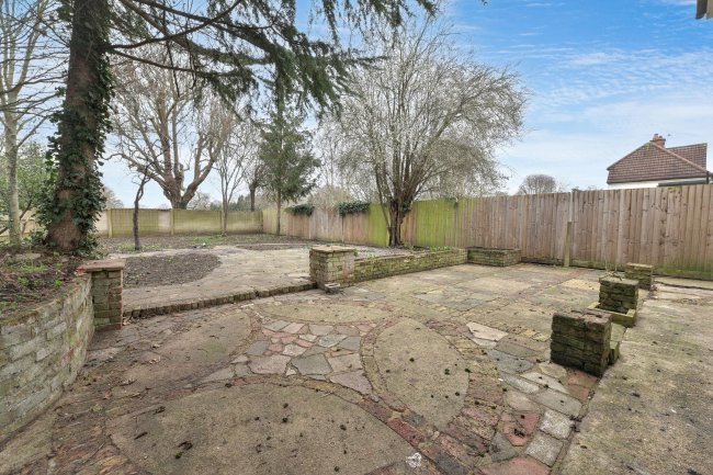 5a Aurelia Gardens, Croydon, CR0 3BD 10