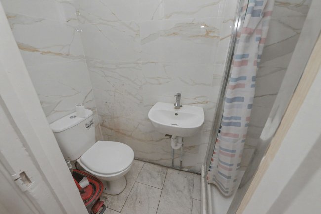 5a Aurelia Gardens, Croydon, CR0 3BD 10