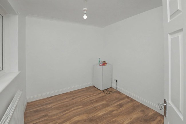 5a Aurelia Gardens, Croydon, CR0 3BD 10