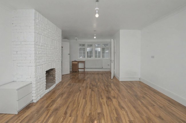 5a Aurelia Gardens, Croydon, CR0 3BD 10