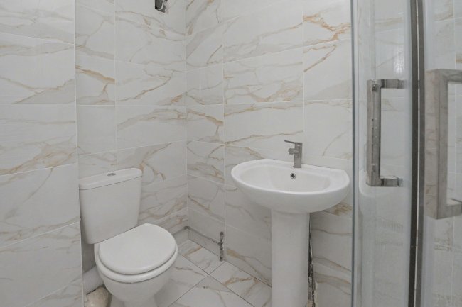 5a Aurelia Gardens, Croydon, CR0 3BD 10