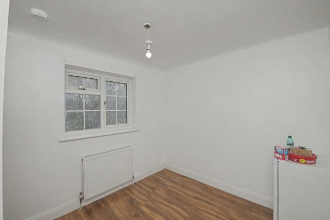 5a Aurelia Gardens, Croydon, CR0 3BD 10