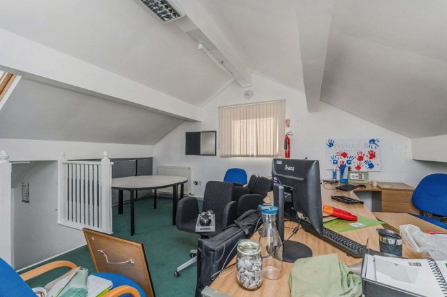 5 Taylor Lane, Denton, Manchester M34 3NG 3