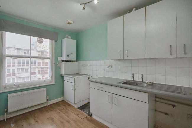 11H Oxford Gardens, London, W10 5UE 2