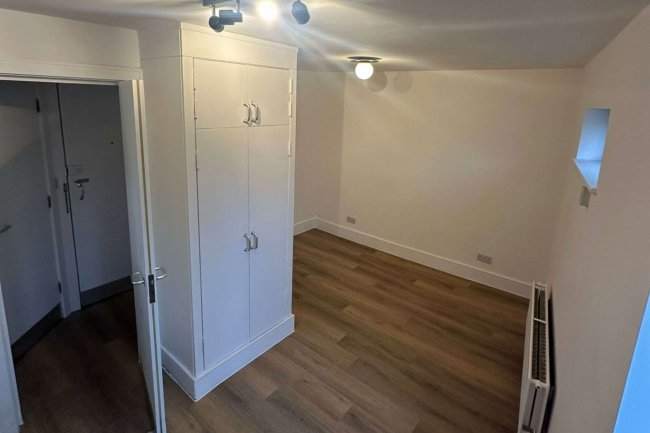 53 Marlborough Road, Archway, London, N19 4NA 7
