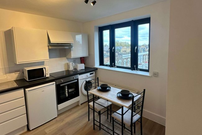 53 Marlborough Road, Archway, London, N19 4NA 7
