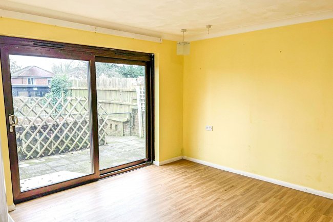 151 Tunbury Avenue, Chatham, Kent, ME5 9HY 2