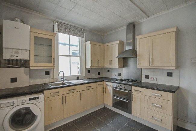 114B Boston Road, Hanwell, London, W7 2EP 4