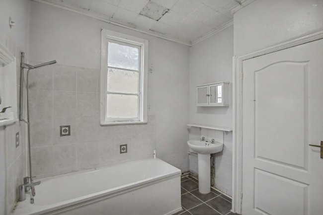 114B Boston Road, Hanwell, London, W7 2EP 4