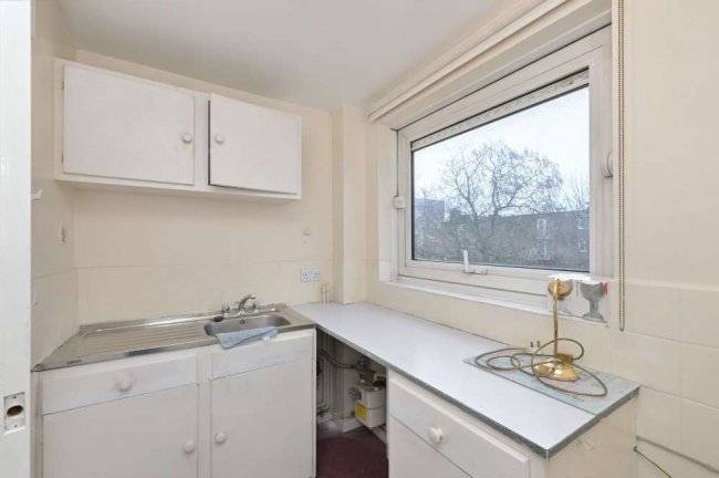 8 The Towers, Southgate, Stevenage, Hertfordshire, England, SG1 1HE 1