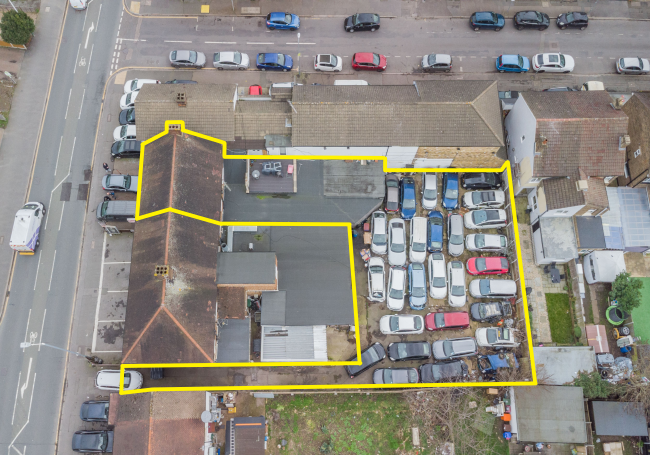 70 Brentwood Road, Romford RM1 2EP 3