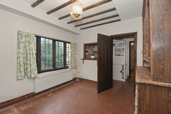 3 Coombe Hill Court, Windsor, Berkshire, SL4 4UL 2