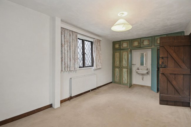 3 Coombe Hill Court, Windsor, Berkshire, SL4 4UL 2