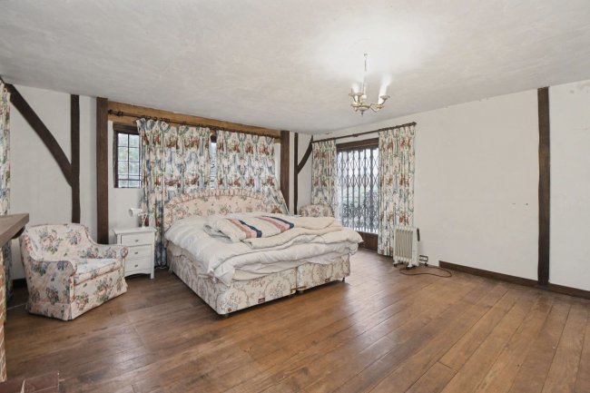 3 Coombe Hill Court, Windsor, Berkshire, SL4 4UL 2