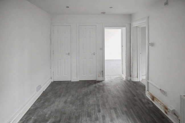 Flat A, 61 Bohemia Road, St. Leonards-on-Sea, TN37 6RG 2