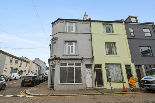 Flat A, 61 Bohemia Road, St. Leonards-on-Sea, TN37 6RG 2