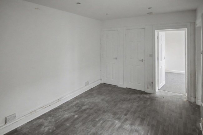 Flat A, 61 Bohemia Road, St. Leonards-on-Sea, TN37 6RG 2