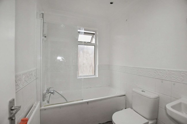 20 Clarence Road, Bexleyheath, London DA6 8ER 9
