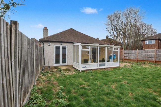 20 Clarence Road, Bexleyheath, London DA6 8ER 9
