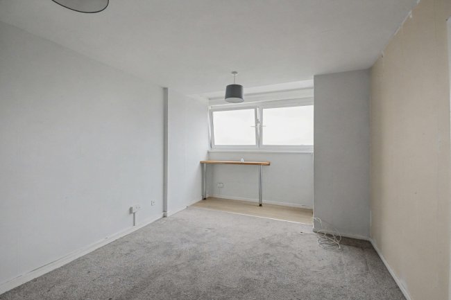 22 Tower Heights, Hoddesdon, Herts, EN11 8UQ 10