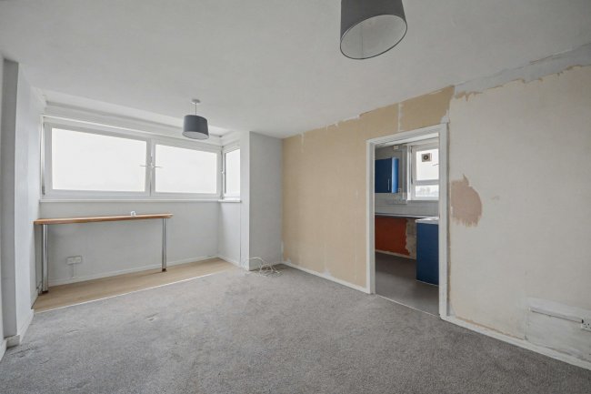 22 Tower Heights, Hoddesdon, Herts, EN11 8UQ 10